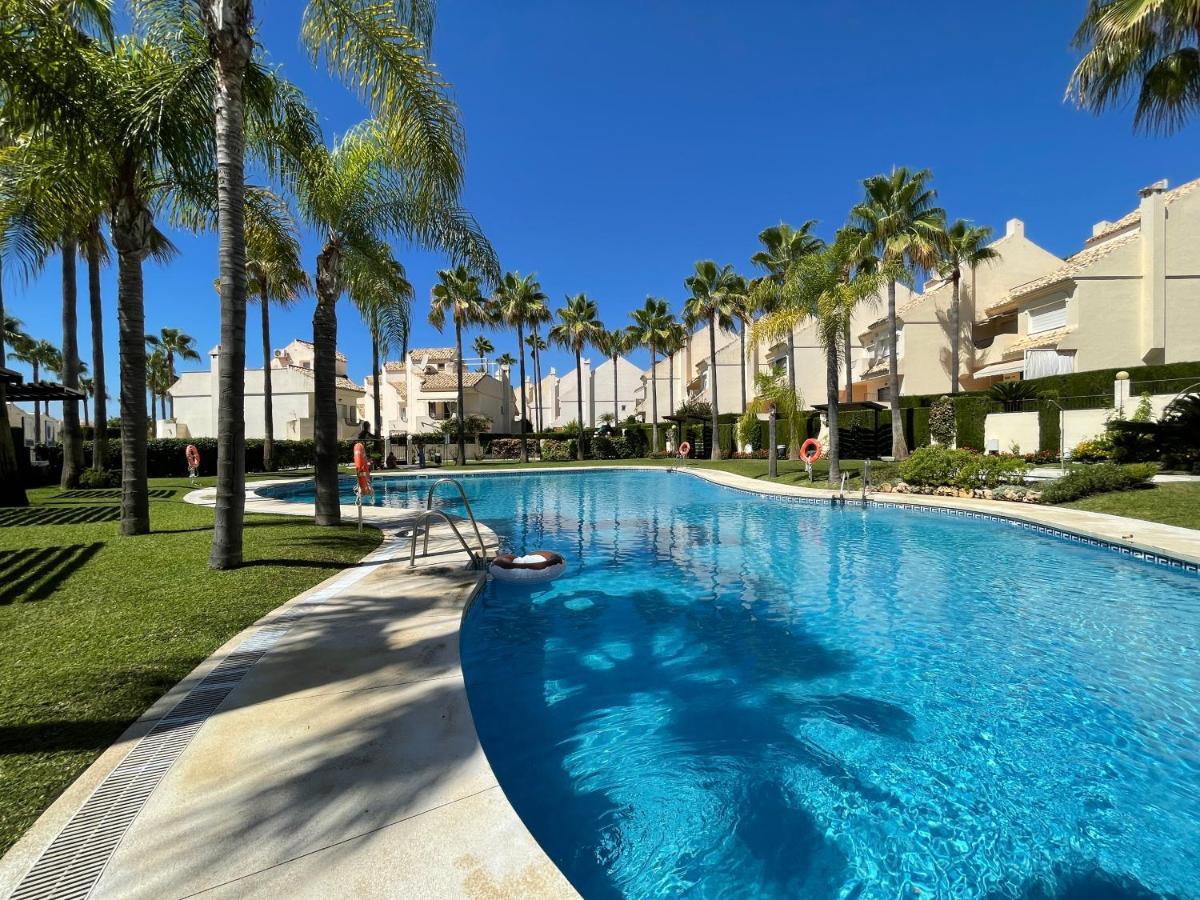 El Arenal Townhouse By The Beach With Swimming Pool - Eaw Homes Марбелья Экстерьер фото