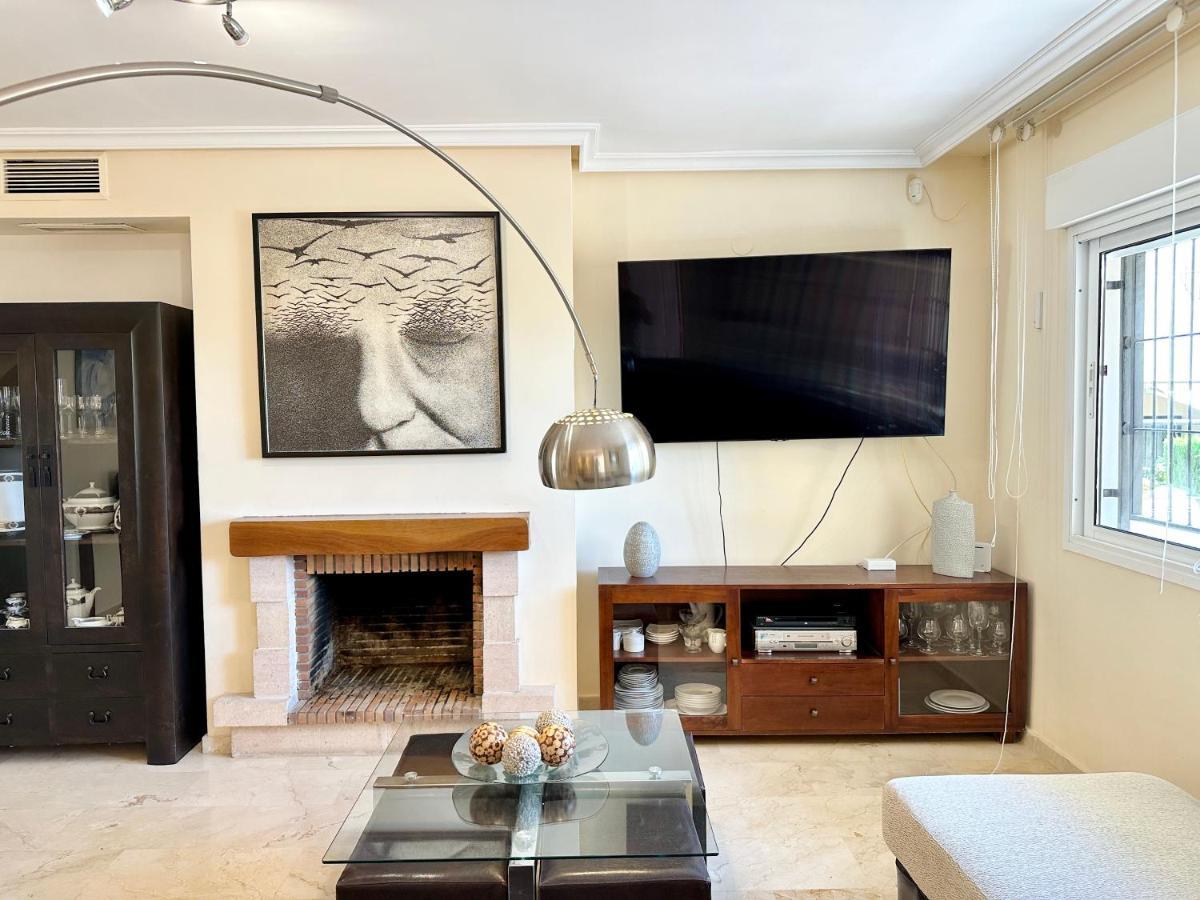 El Arenal Townhouse By The Beach With Swimming Pool - Eaw Homes Марбелья Экстерьер фото